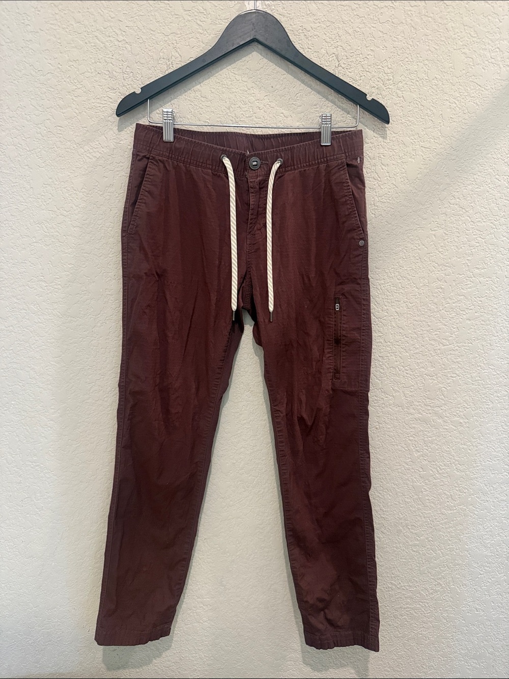 Vuori Men's brown Drawstring Jogger Pants - Casual Everyday Wear size 30